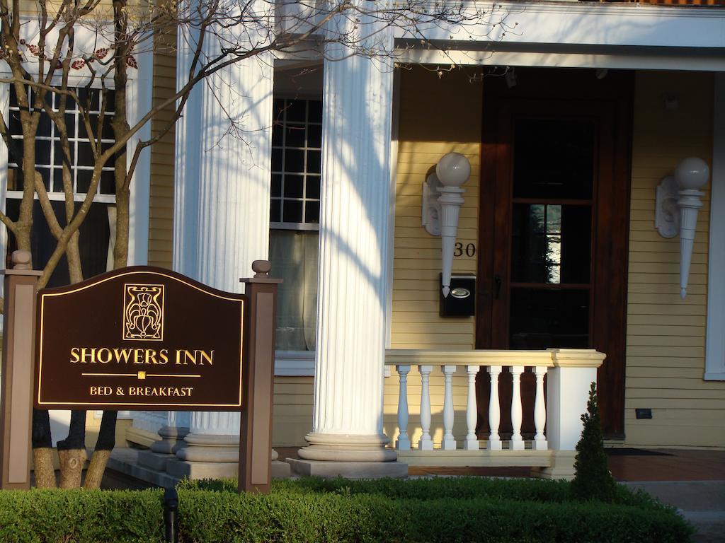 Showers Inn Bloomington Exterior photo
