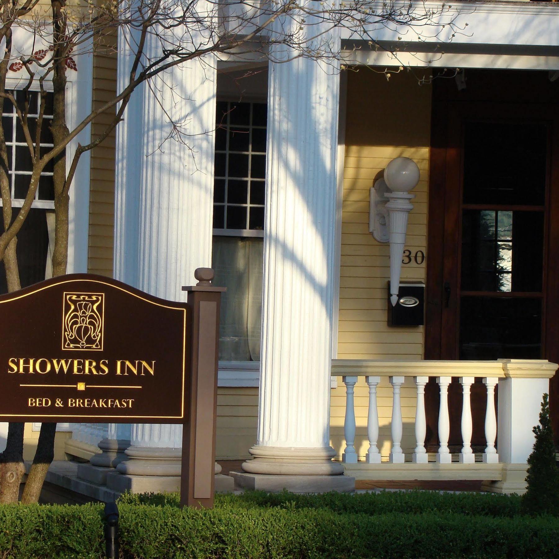 Showers Inn Bloomington Exterior photo